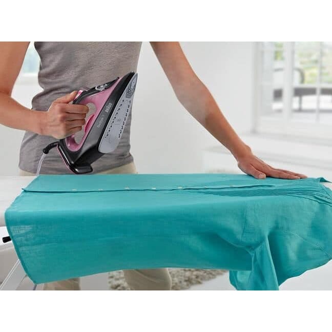 Braun TexStyle 1 Steam Iron SI 1070 Purple/black